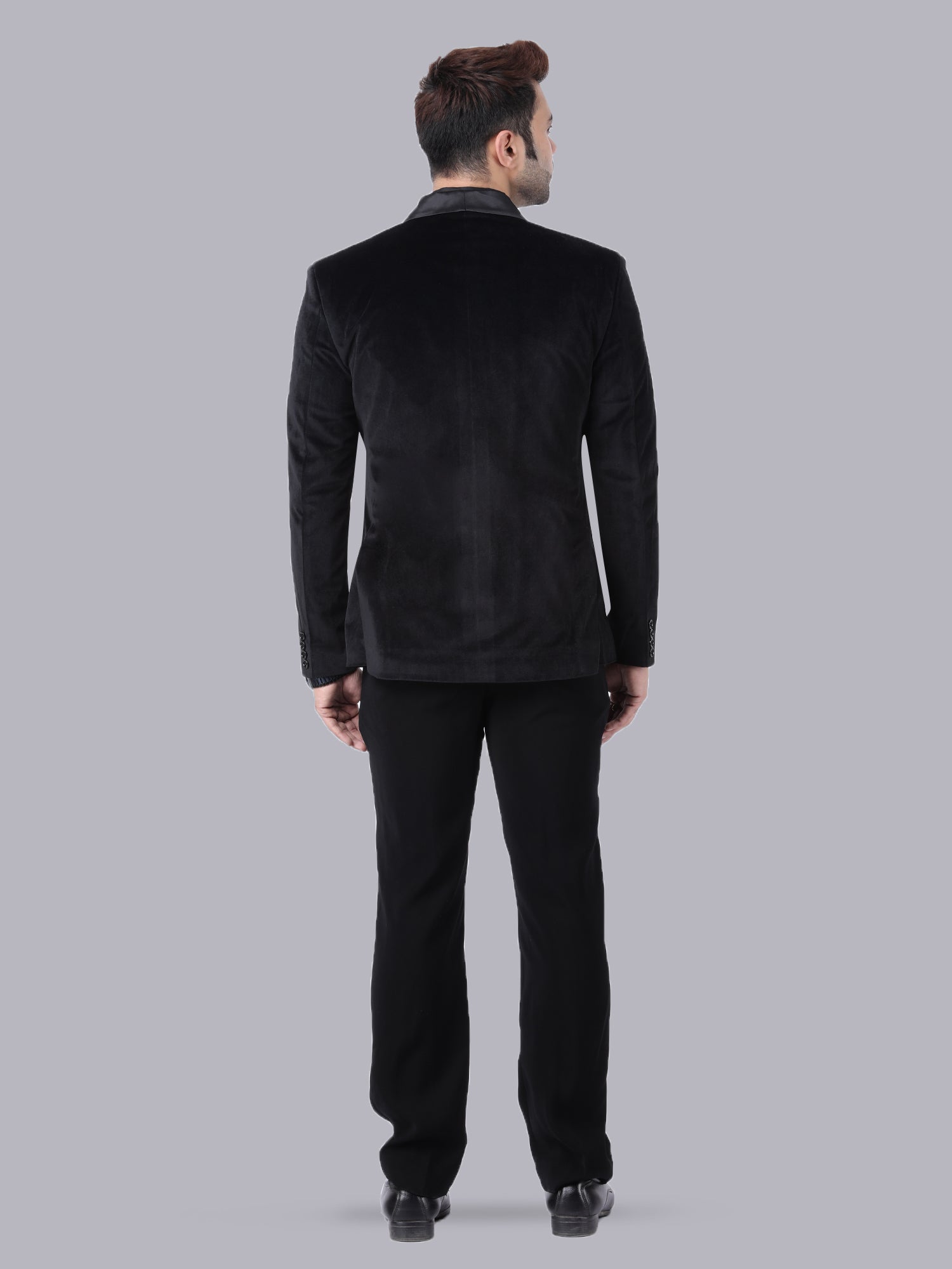 Velvet Noir – Luxury Black Tuxedo Se